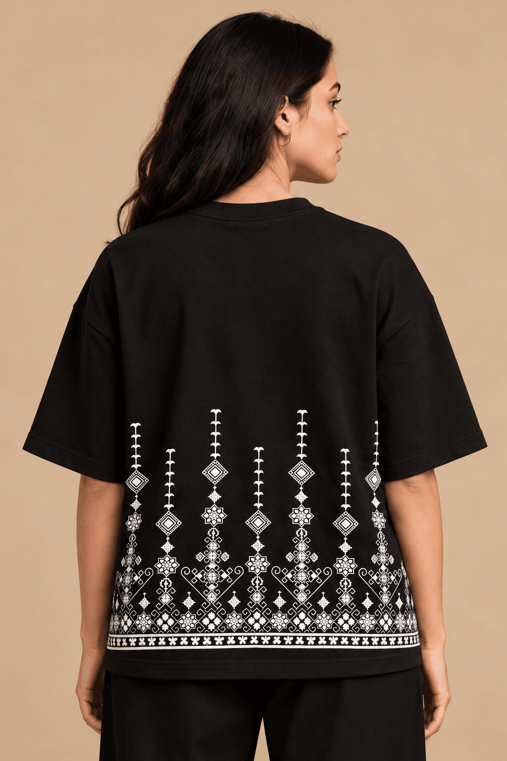 Ornamental Hem Graphic Oversized T-Shirt